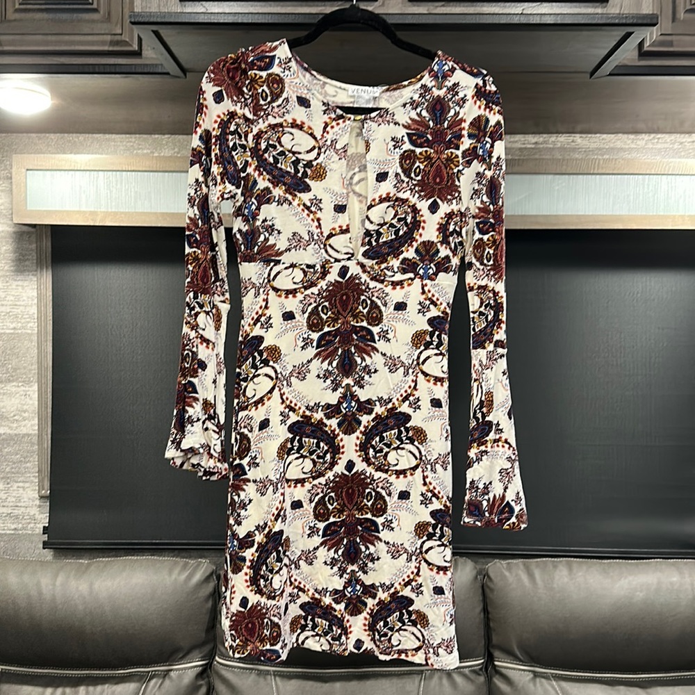 Venus beautiful print boho dress open split front! XS